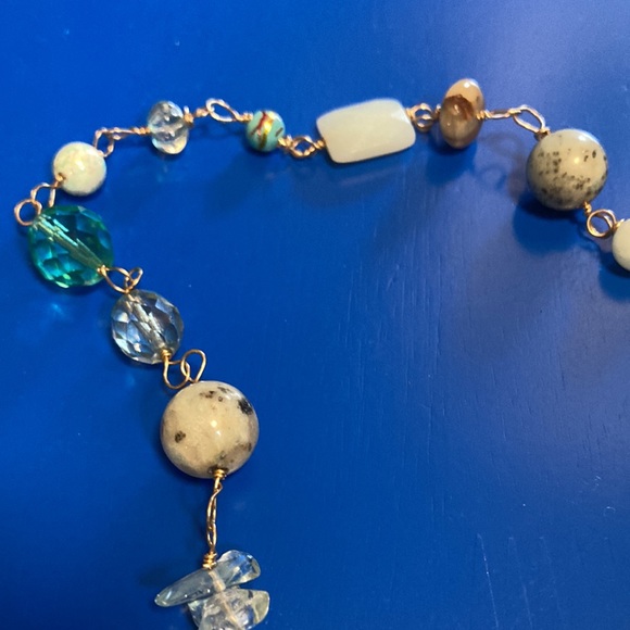 Vintage Buttons Necklace - Picture 4 of 9